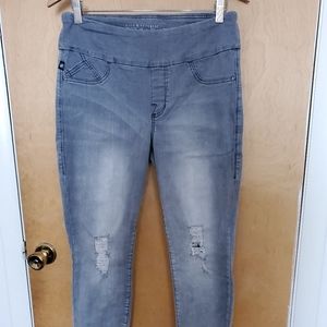 Rock & Republic Distressed Gray Pull-On Jeggings